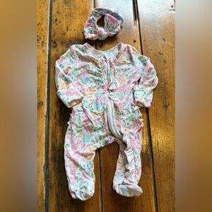 Caden Lane NB Willow’s Whimsy Floral Ruffle Zipper Footie. Matching Bow